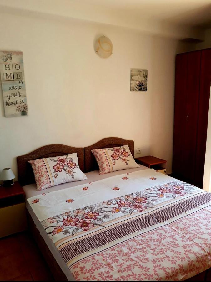 Apartments Teodora Obala Petrovac na moru Exterior foto