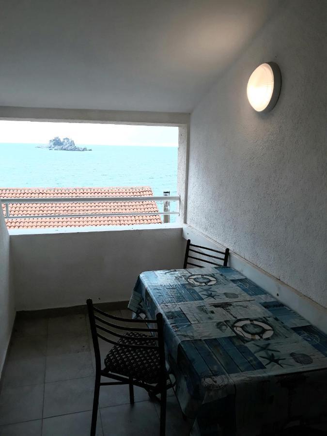 Apartments Teodora Obala Petrovac na moru Exterior foto